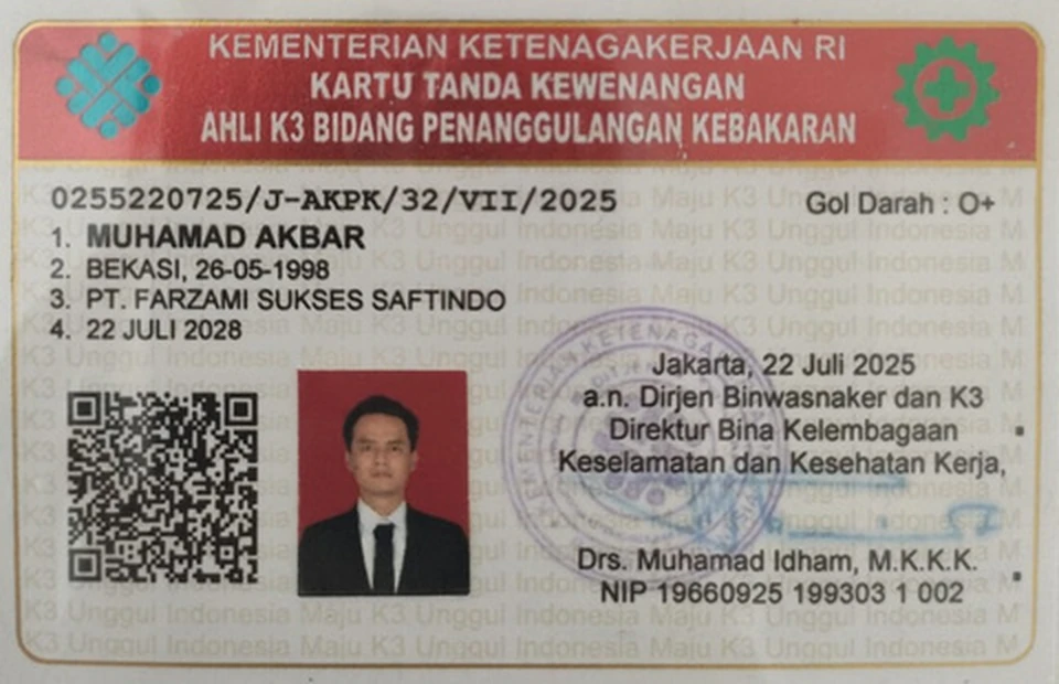 Kartu tanda kewenangan Ahli K3 Penanggulangan Kebakaran atas nama Muhamad Akbar