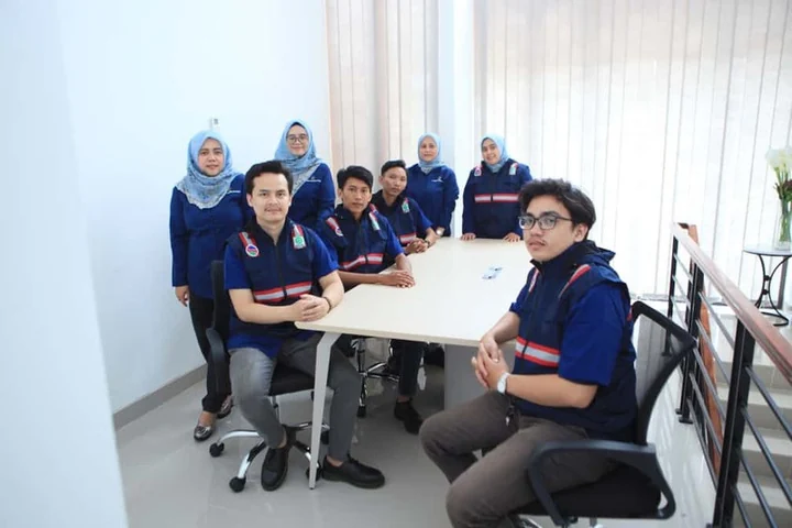 Tim Farzami Sukses Saftindo sedang rapat koordinasi